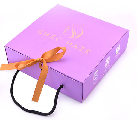 Κουτί δώρου με κορδέλα και λαβή σε ροζ χρώματα εμπριμέ ματ πλαστικοποίηση Ιβουάρ σανίδα