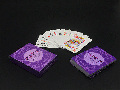 Πορφυρές τυπωμένες χρώμα κάρτες 63x88mm παιχνιδιού εγγράφου 300gsm C2S συσκευασία κιβωτίων πιετών