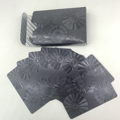 Μαύρες κάρτες πόκερ φύλλων αλουμινίου αδιάβροχες πλαστικές με το ασημένιο κιβώτιο πιετών φύλλων αλουμινίου
